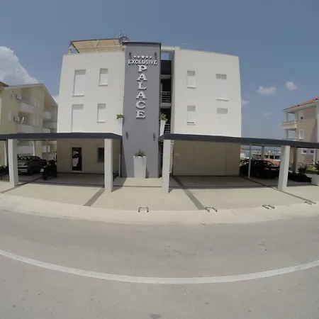 Exclusive Palace טרוגיר